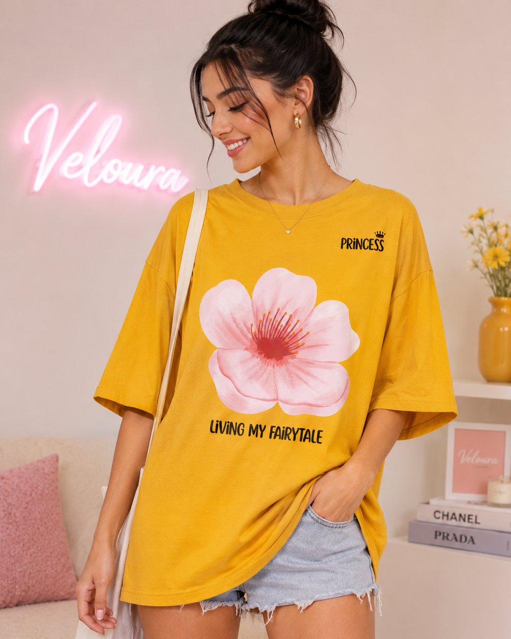🌸 Living My Fairytale – Oversized Tee 👑✨